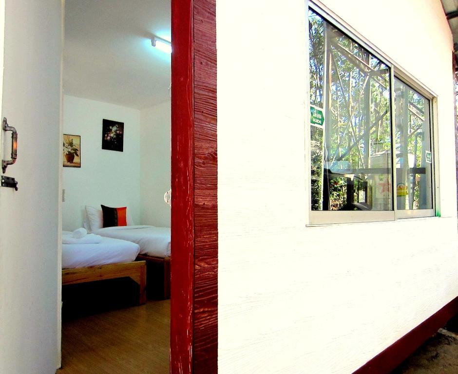 Golden Teak Homestay Mae Rim Esterno foto