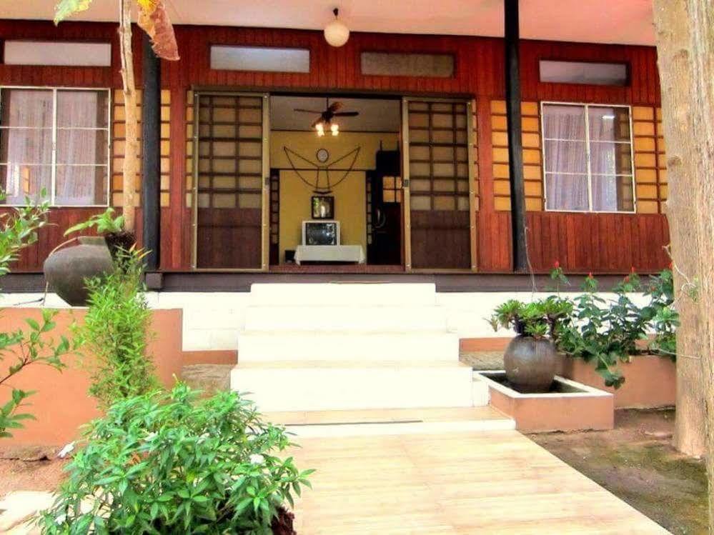 Golden Teak Homestay Mae Rim Esterno foto