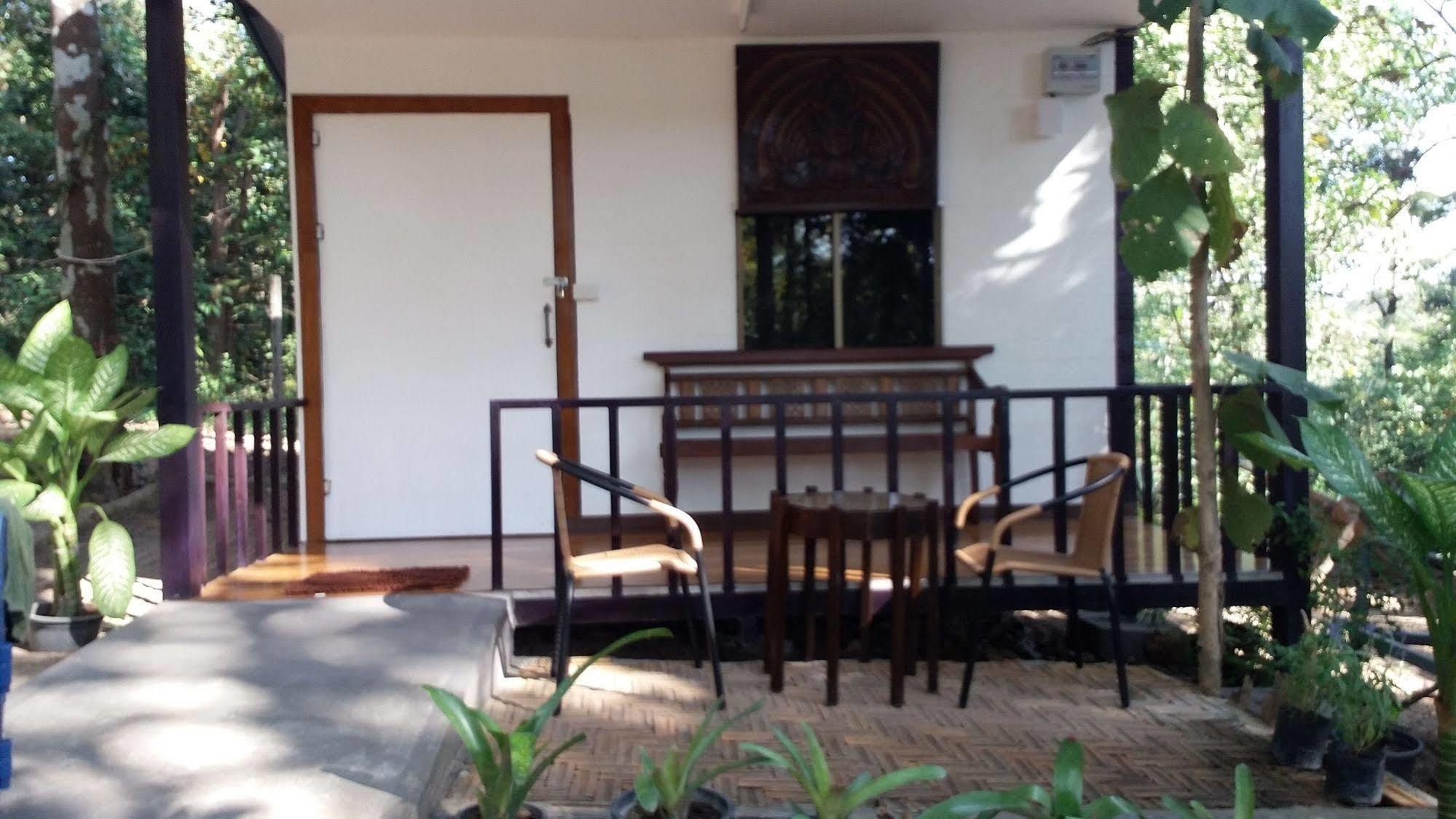 Golden Teak Homestay Mae Rim Esterno foto